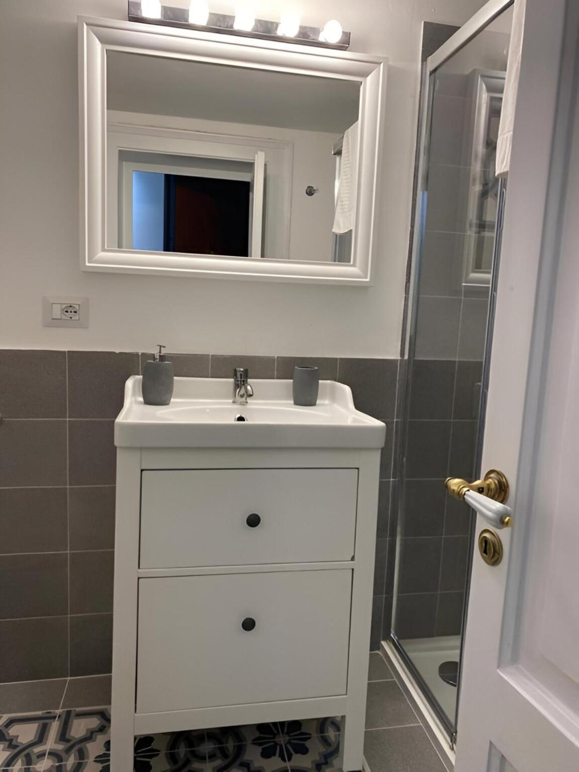 Bari Landlord 242 - Central Station Apartments מראה חיצוני תמונה