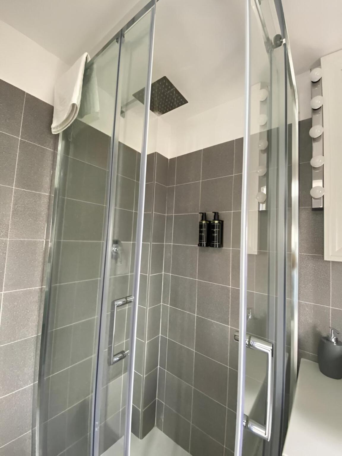 Bari Landlord 242 - Central Station Apartments מראה חיצוני תמונה
